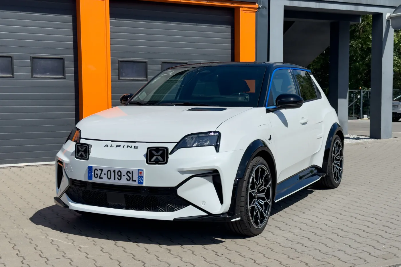 alpine-a290-38477435.jpg