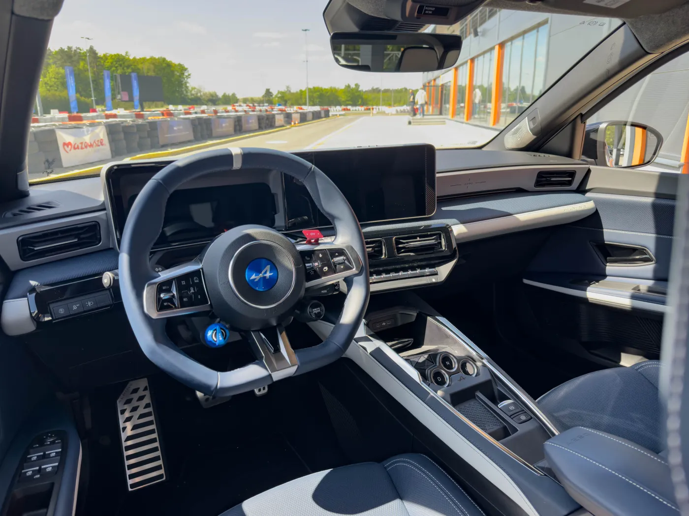 Alpine A290