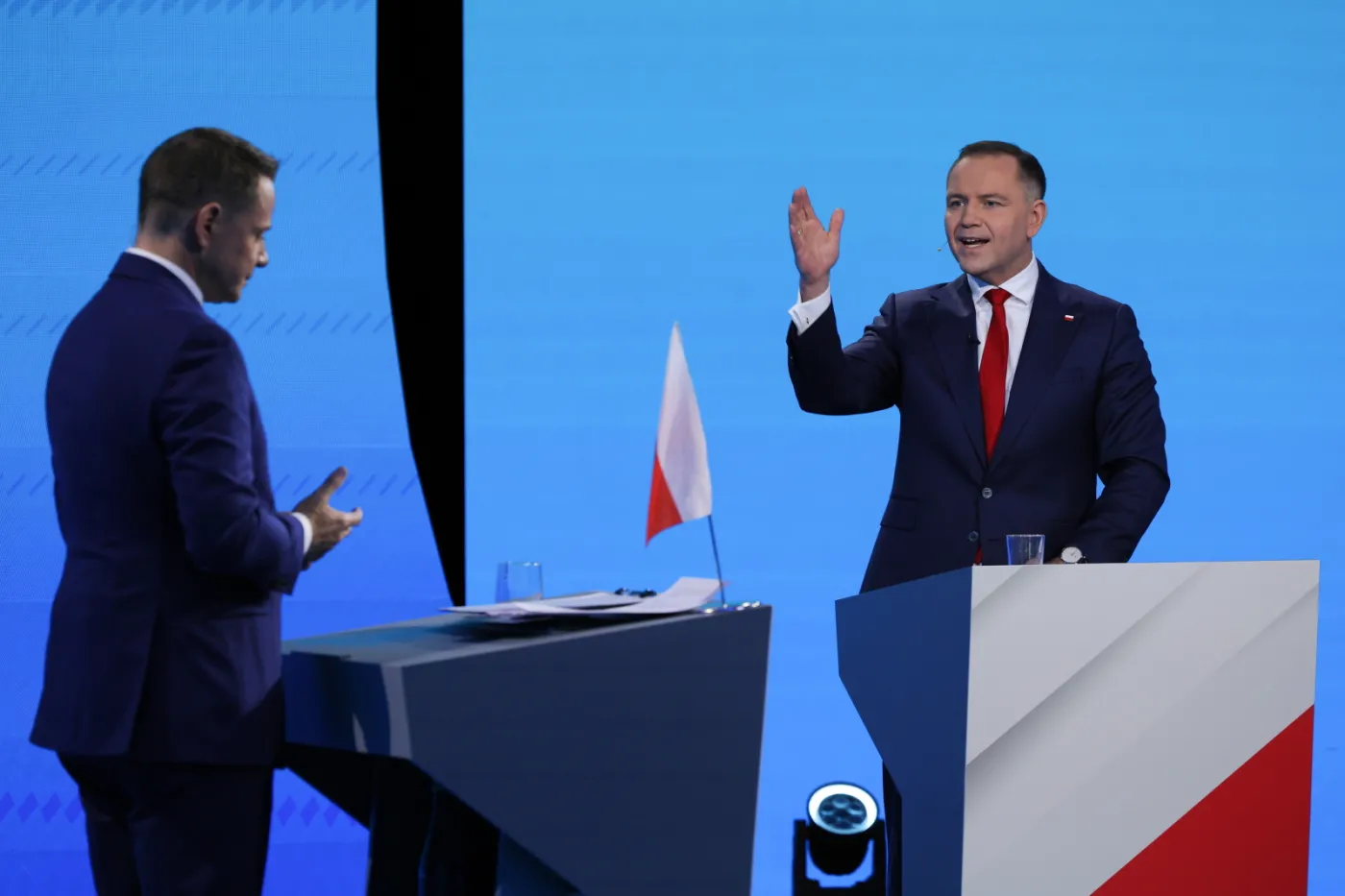 "Tusk chwalił się udziałem w ustawkach". Zaskakujące słowa podczas debaty prezydenckiej