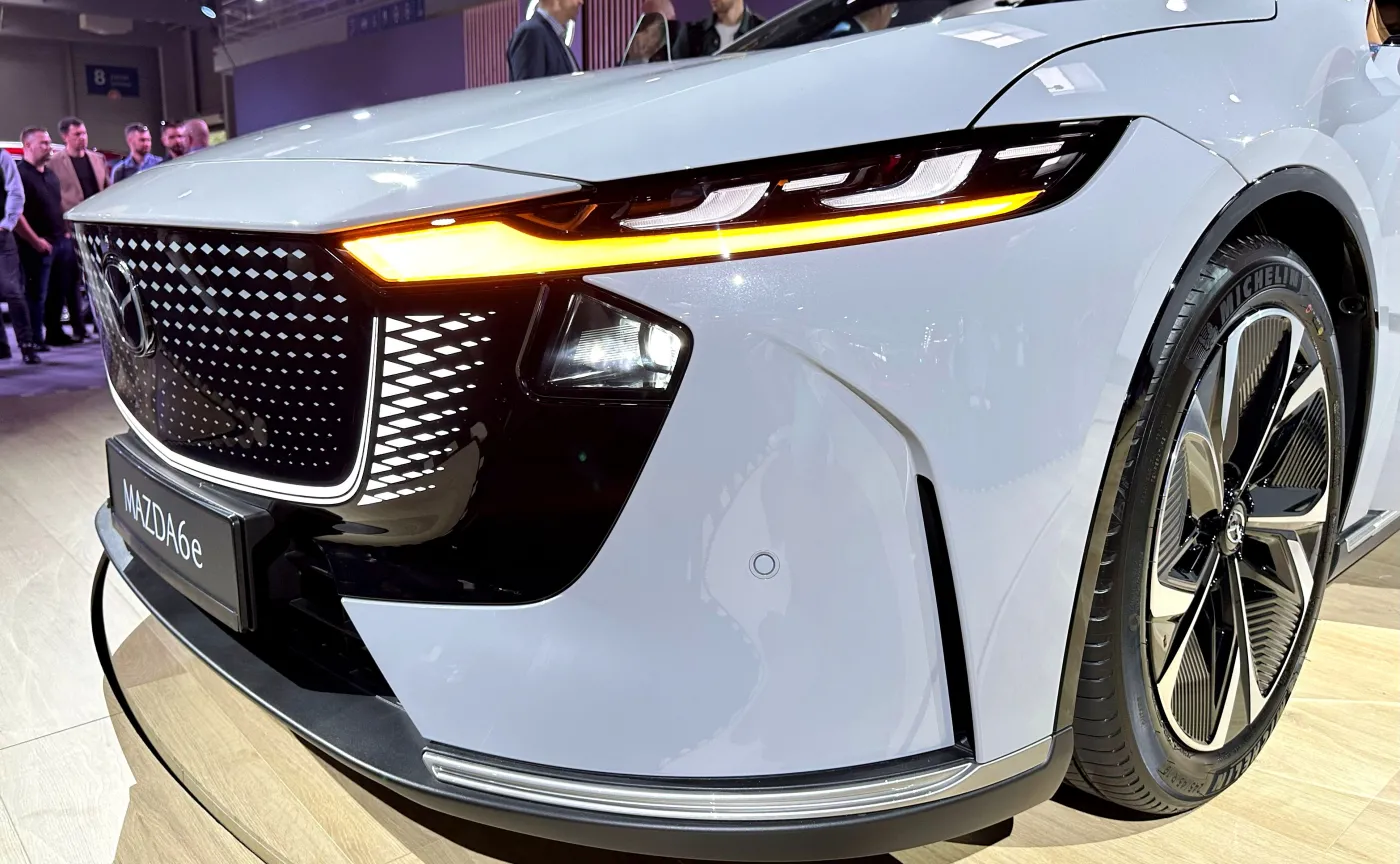 Nowa Mazda już trzęsie rynkiem. 84 proc. wybiera silnik o mocy 258 KM