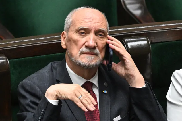 Macierewicz "zszokowany". Komisja regulaminowa za uchyleniem mu immunitetu