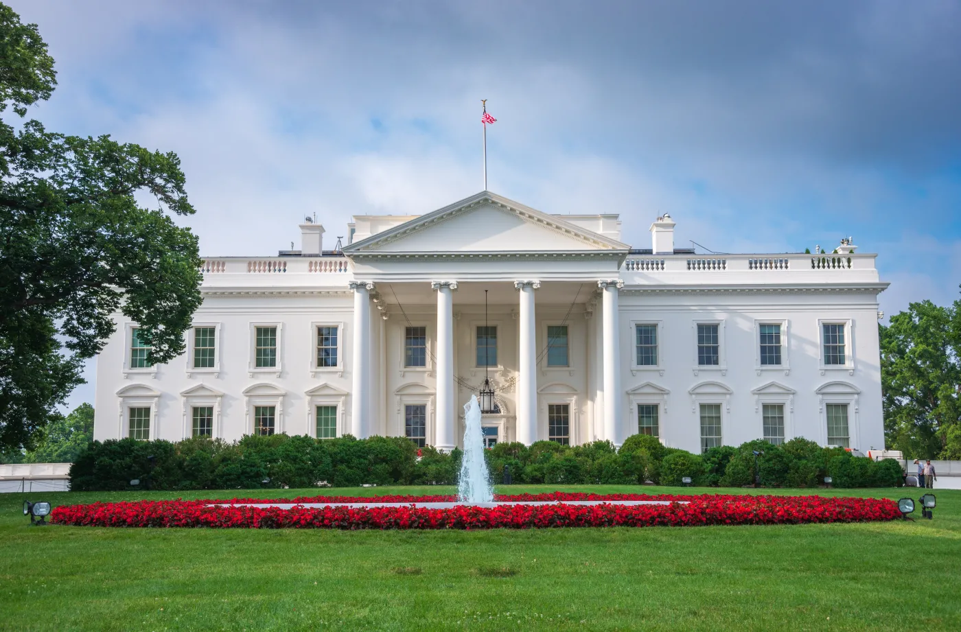 Kluczowi doradcy u boku Trumpa i Zełenskiego. Biały Dom ujawnia składy delegacji