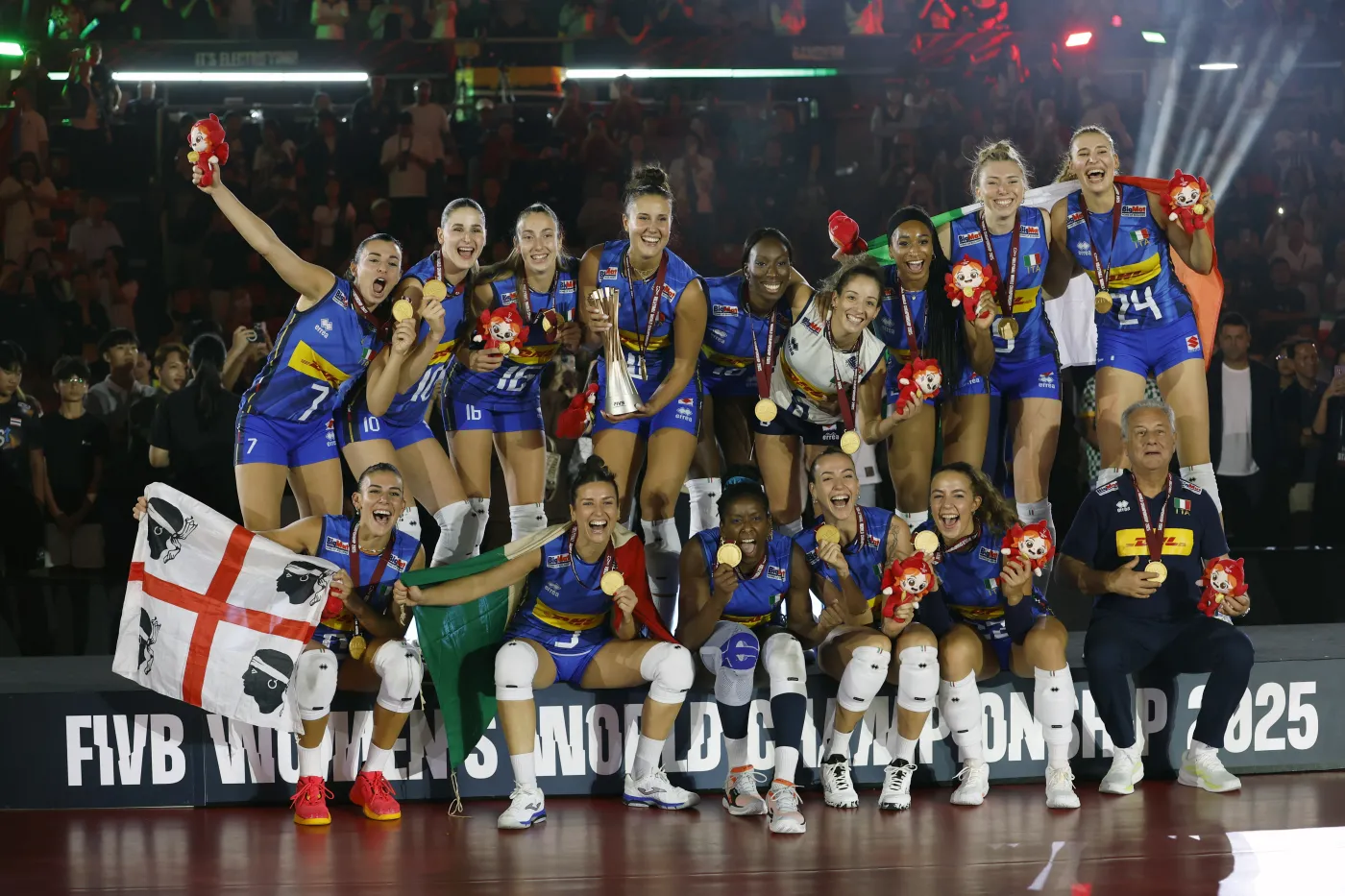 Piękne i niepokonane. Włoskie siatkarki mistrzyniami świata [FOTO]