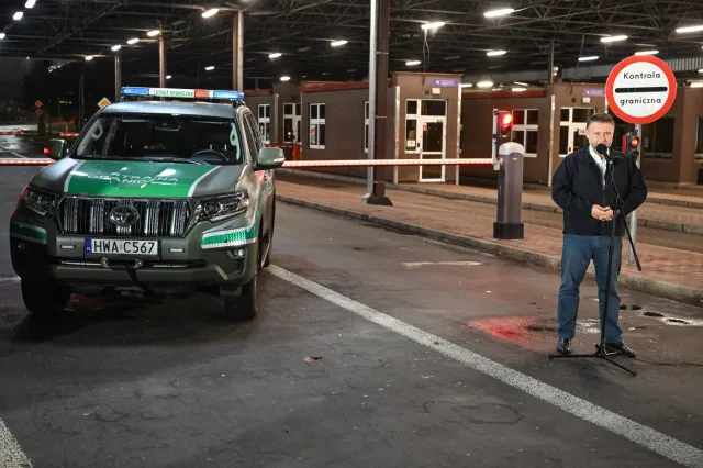 Wszystkie przejścia graniczne z Białorusią zamknięte do odwołania. "Manewry Zapad są wymierzone w Polskę"