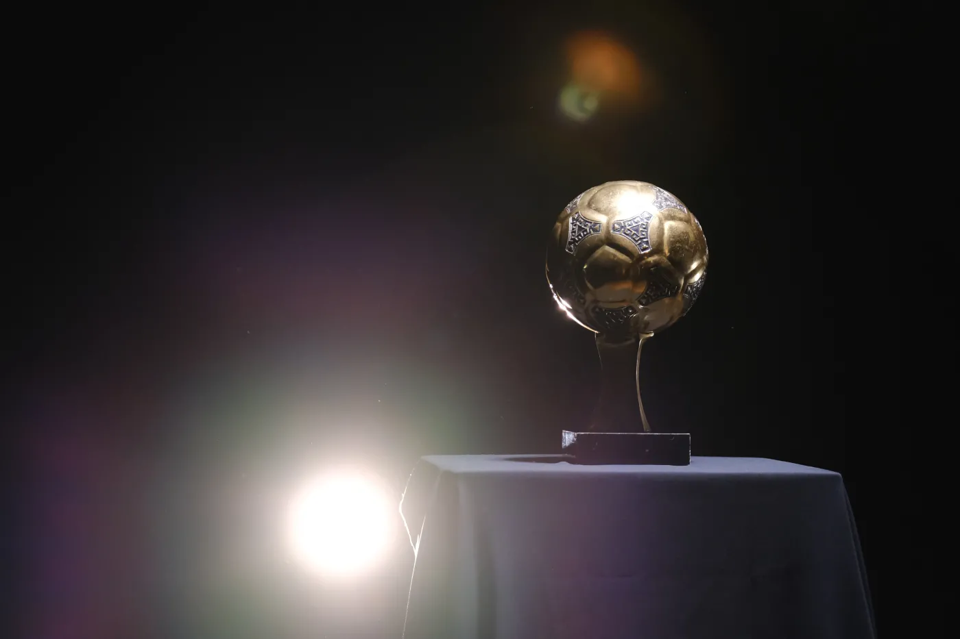 Złota Piłka 2025. Polacy wśród nominowanych. Kiedy gala? Gdzie oglądać?