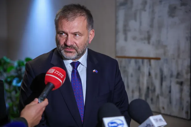 Żurek o Nawrockim: Nie może być tak, że prezydent o wszystkim decyduje