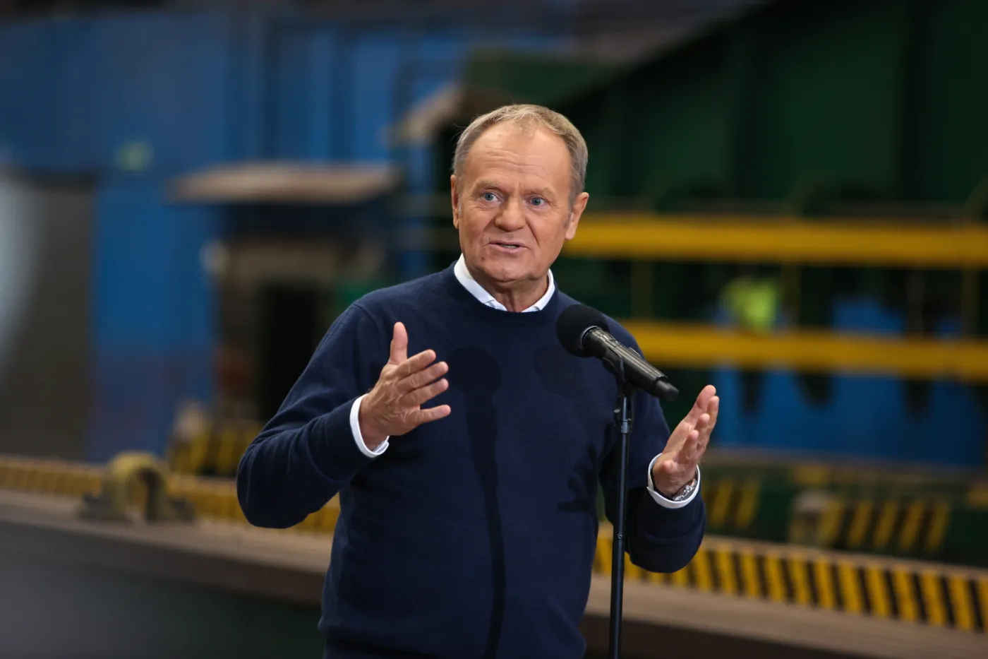 Tusk: Relacje na linii Mentzen-Kaczyński przypominają wojnę domową