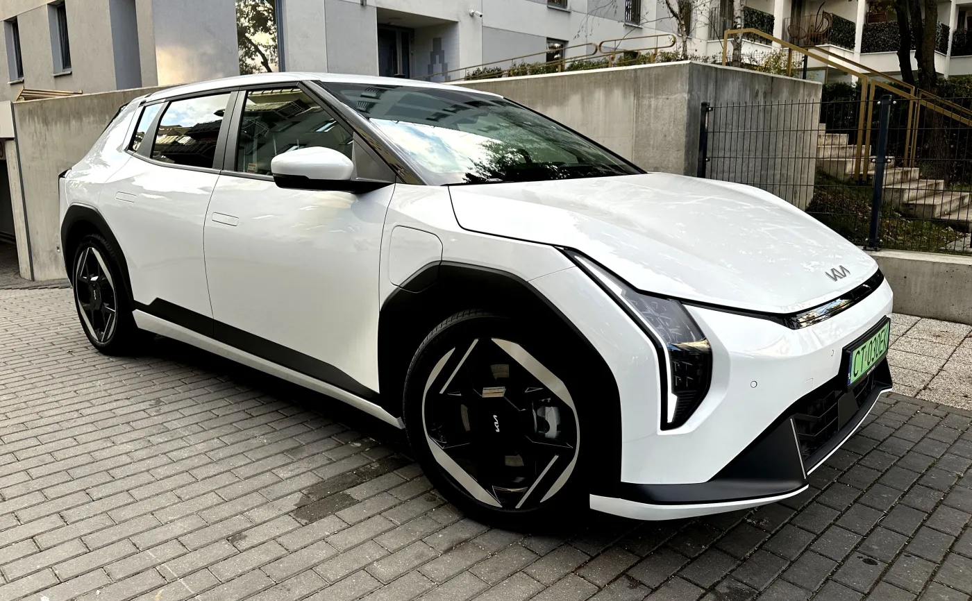 nowa-kia-ev4-38674044.jpeg