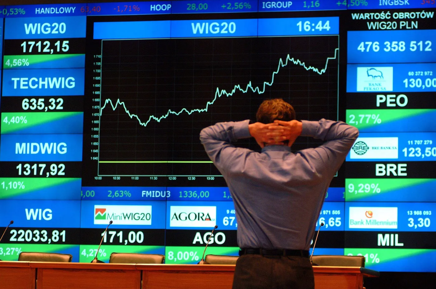 Co się dzieje z cenami akcji polskiego giganta? Analityk zmienia rekomendację