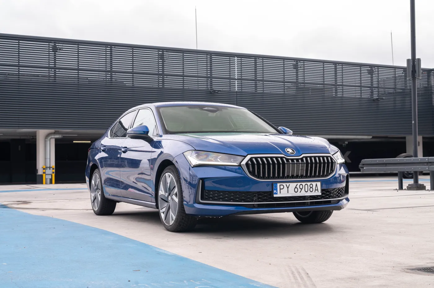 skoda-superb-38388902.jpg