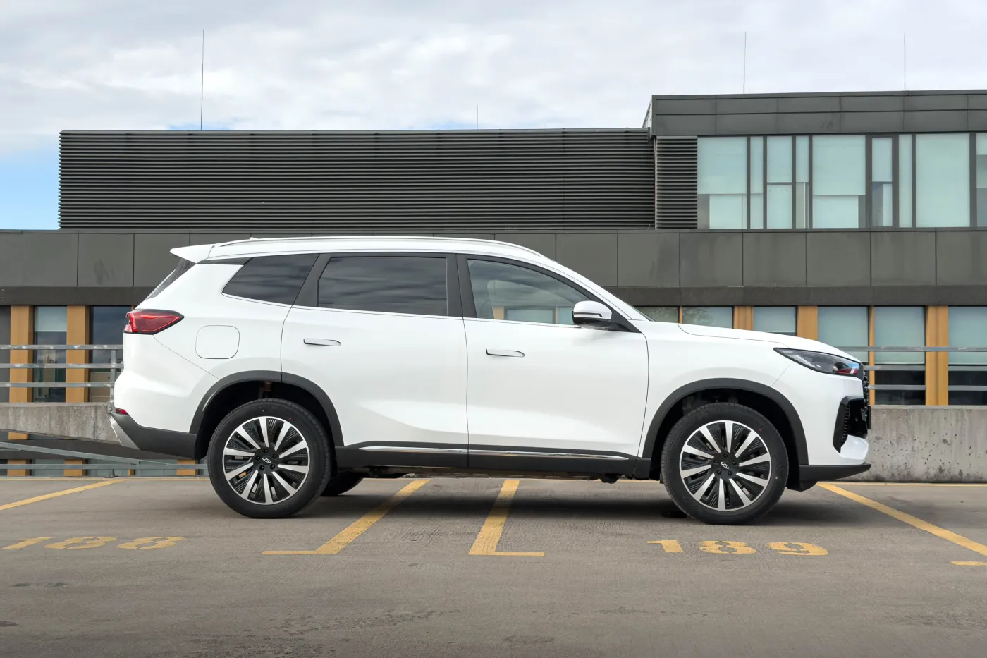 chery-tiggo-8-38923028.jpg