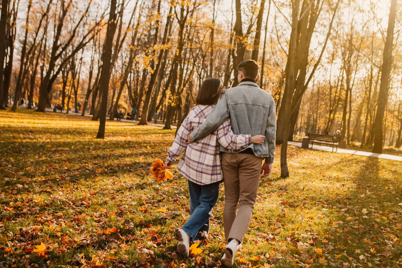 Prawie 20 stopni Celsjusza i silny wiatr. Prognoza pogody na piątek, 14 listopada