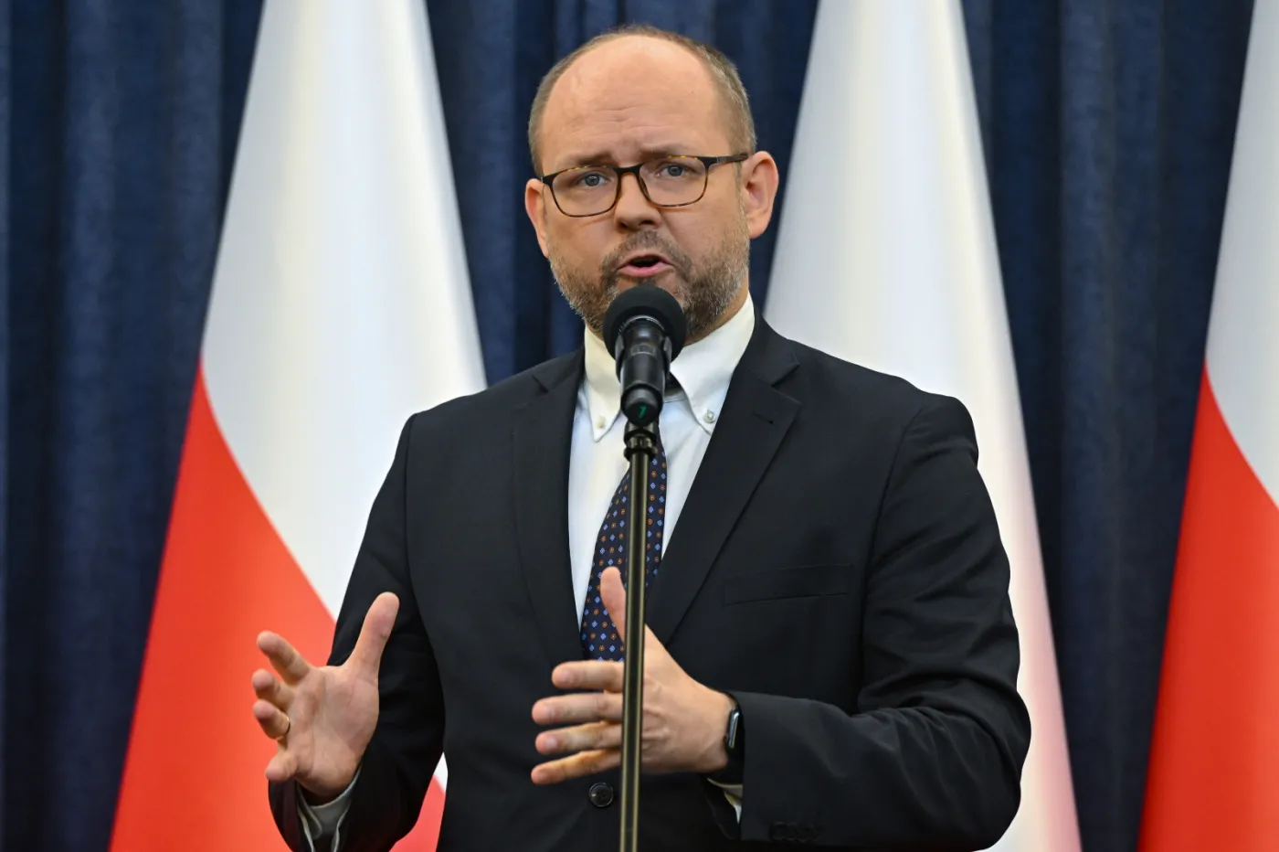 Przydacz do Sikorskiego: Niech się pan opamięta, Putin patrzy i się śmieje