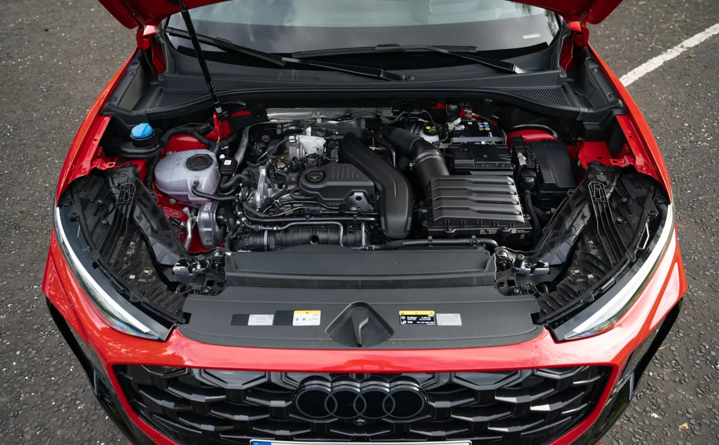 Nowe Audi Q3 wjeżdża na rynek. Oszczędny silnik 2.0 to będzie hit. Ile kosztuje?