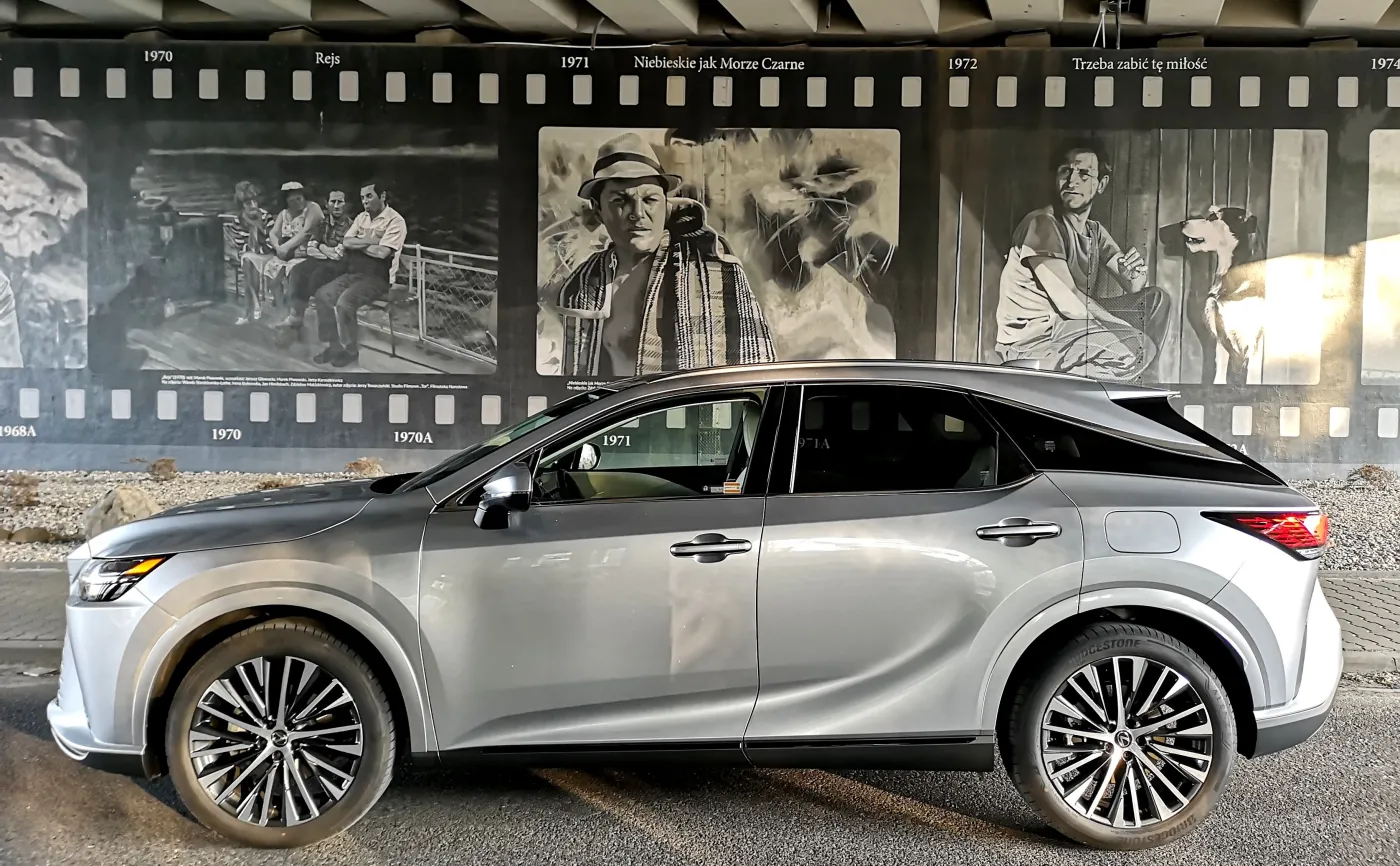 Lexus rozbił bank. Nowe SUV-y znikają na pniu, Kinto One z rekordem