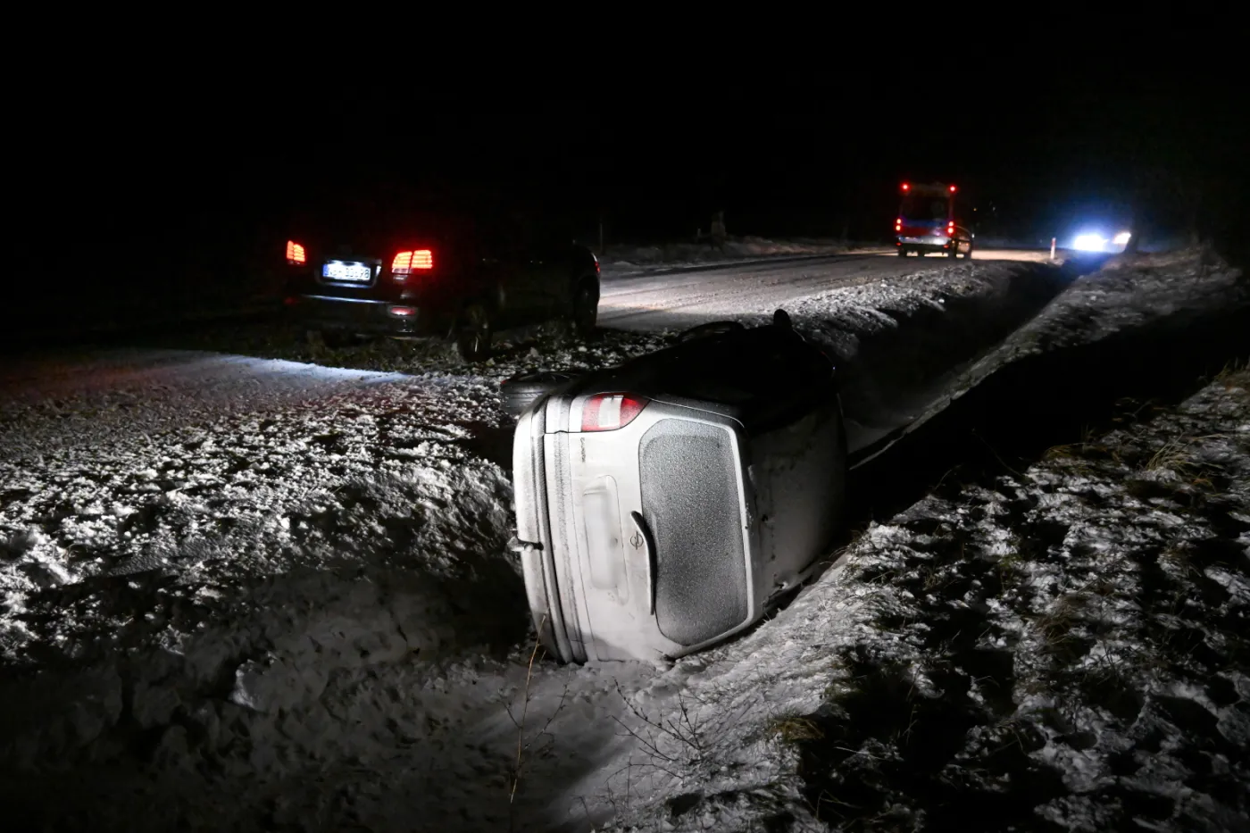 Dramat na S7. Setki aut w korku. "Ludzie nie mają co jeść i pić, kończy się benzyna"