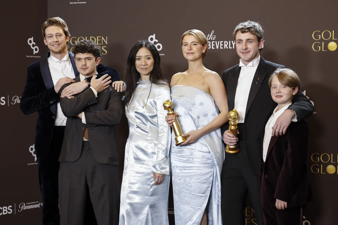 Wielka gala Złotych Globów. Tak wyglądały gwiazdy. Kreacje zachwycające i dziwne [FOTO]