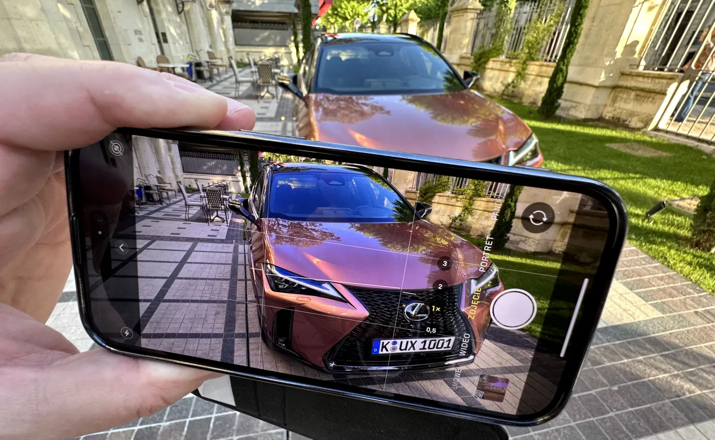 Hybrydy i SUV-y Lexusa rządzą. Reszta przespała szansę na sukces