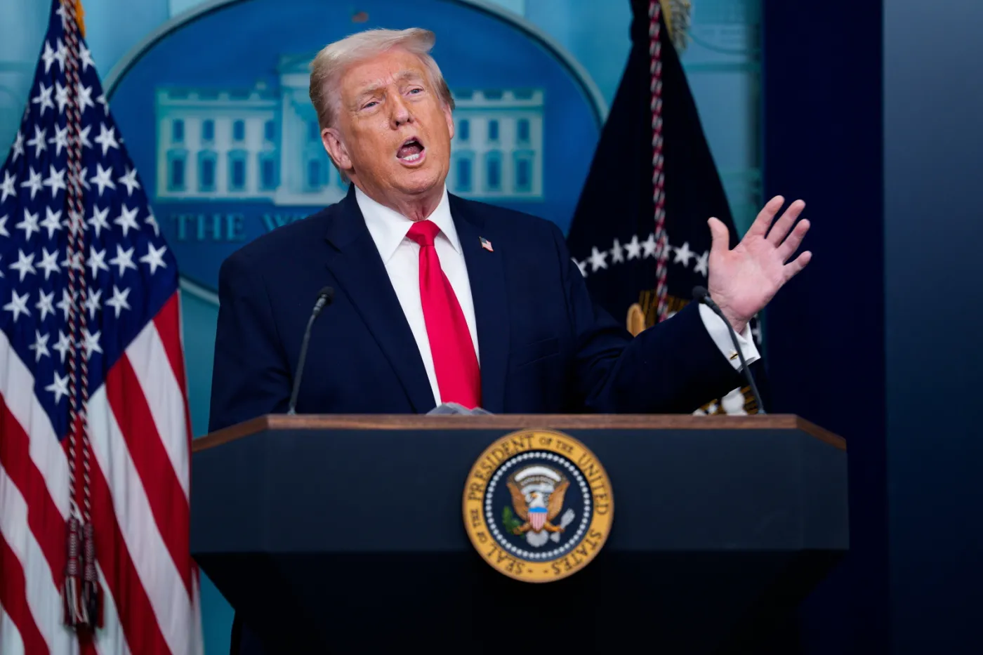 Bunt przeciw Trumpowi w jego własnej partii.  "Republikanie nie będą tego tolerować"