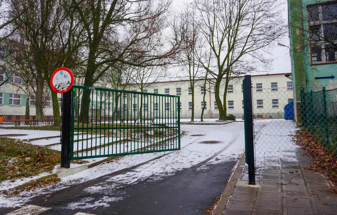 -29 stopni i zamknięte szkoły. Zajęcia odwołane w wielu gminach północno-wschodniej Polski