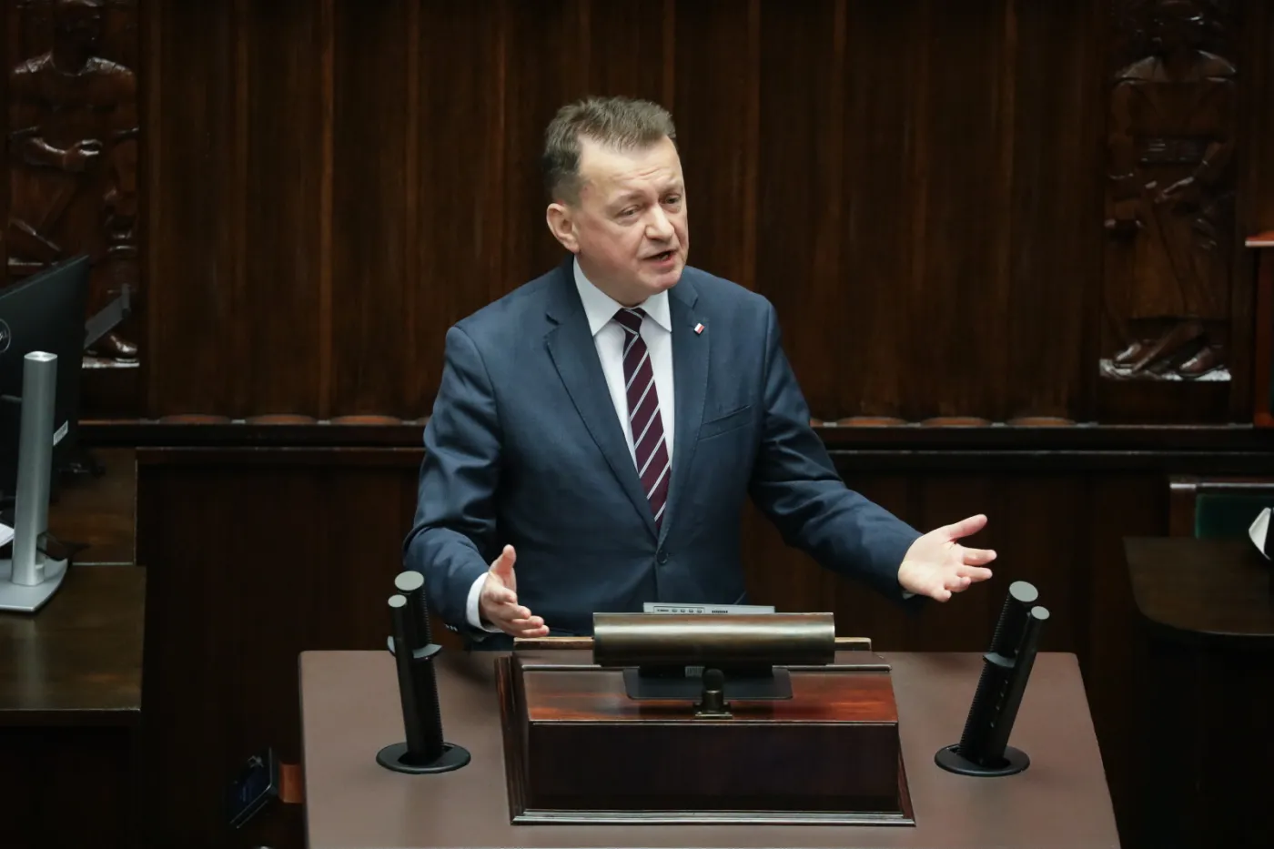 Program SAFE to cios dla polskiej armii? Błaszczak grzmi po decyzji Sejmu