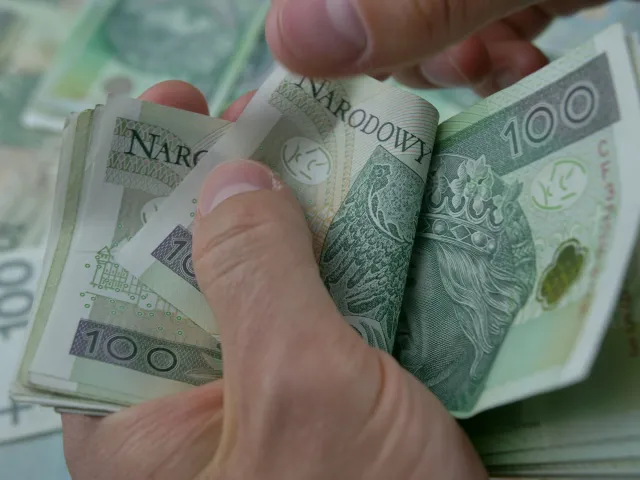 1483,87 zł z ZUS od 1 marca. Jak złożyć wniosek o rentę?