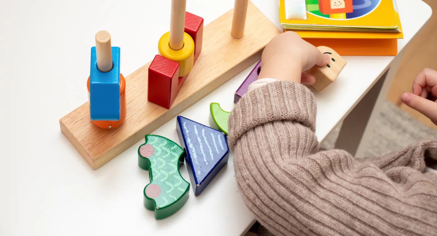 Jak niebezpieczne dla dziecka może być połknięcie baterii lub magnesu