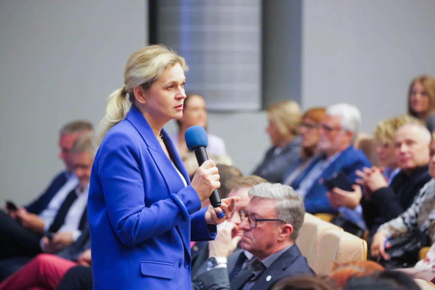 Nowacka podjęła "przyspieszoną decyzję" po konsultacji z Tuskiem. Zmiany w szkołach od 1 września