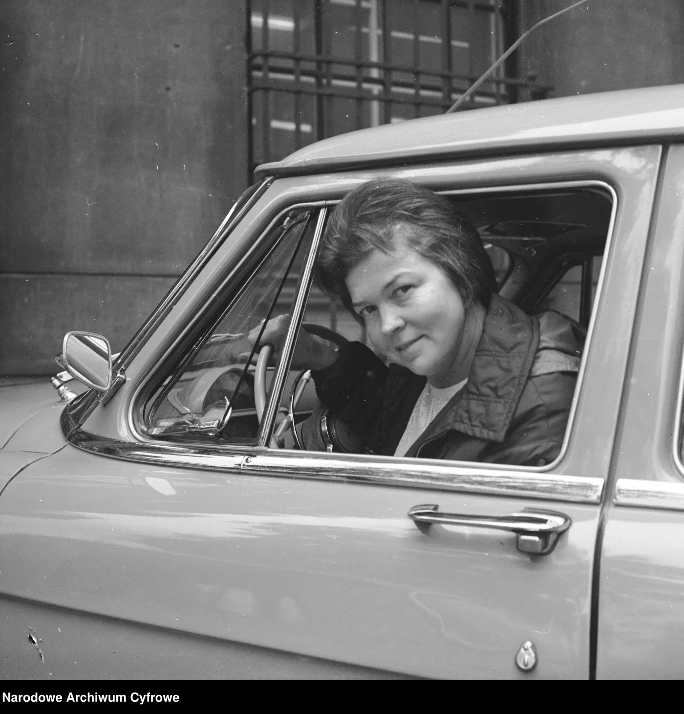 Kobieta w PRL-u. Czy pamiętasz jej życie? QUIZ wspominkowy o tamtych czasach