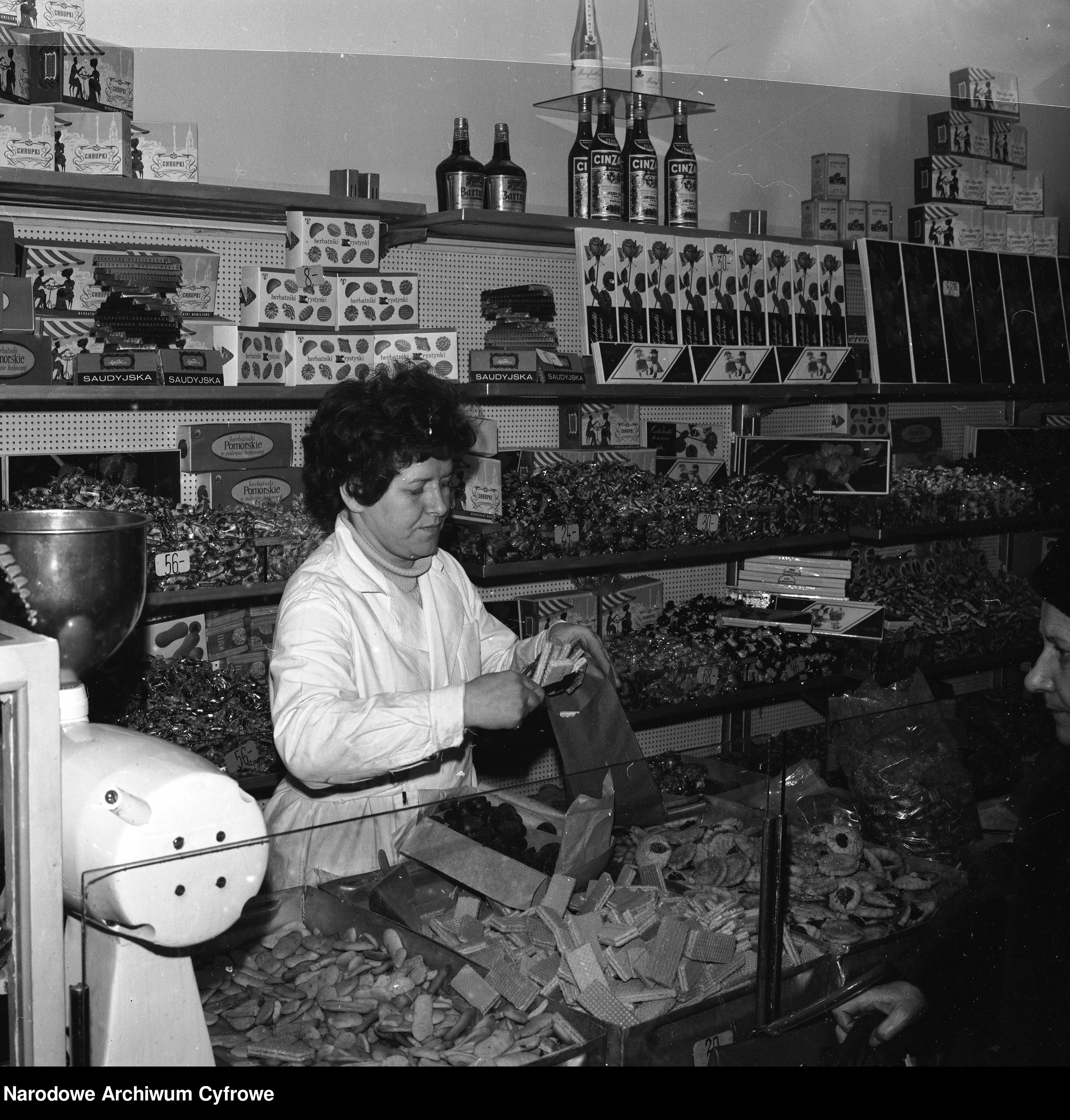 Quiz: Kultowe słodycze PRL. Pamiętasz ten smak? Mało kto zdobywa komplet punktów