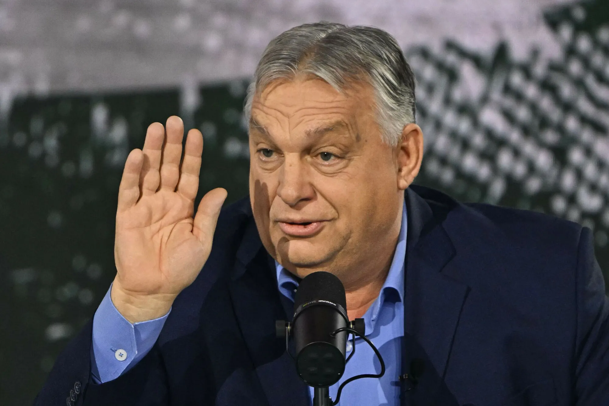 Viktor Orban przyznaje: Próbuję dojść do siebie po tym szoku