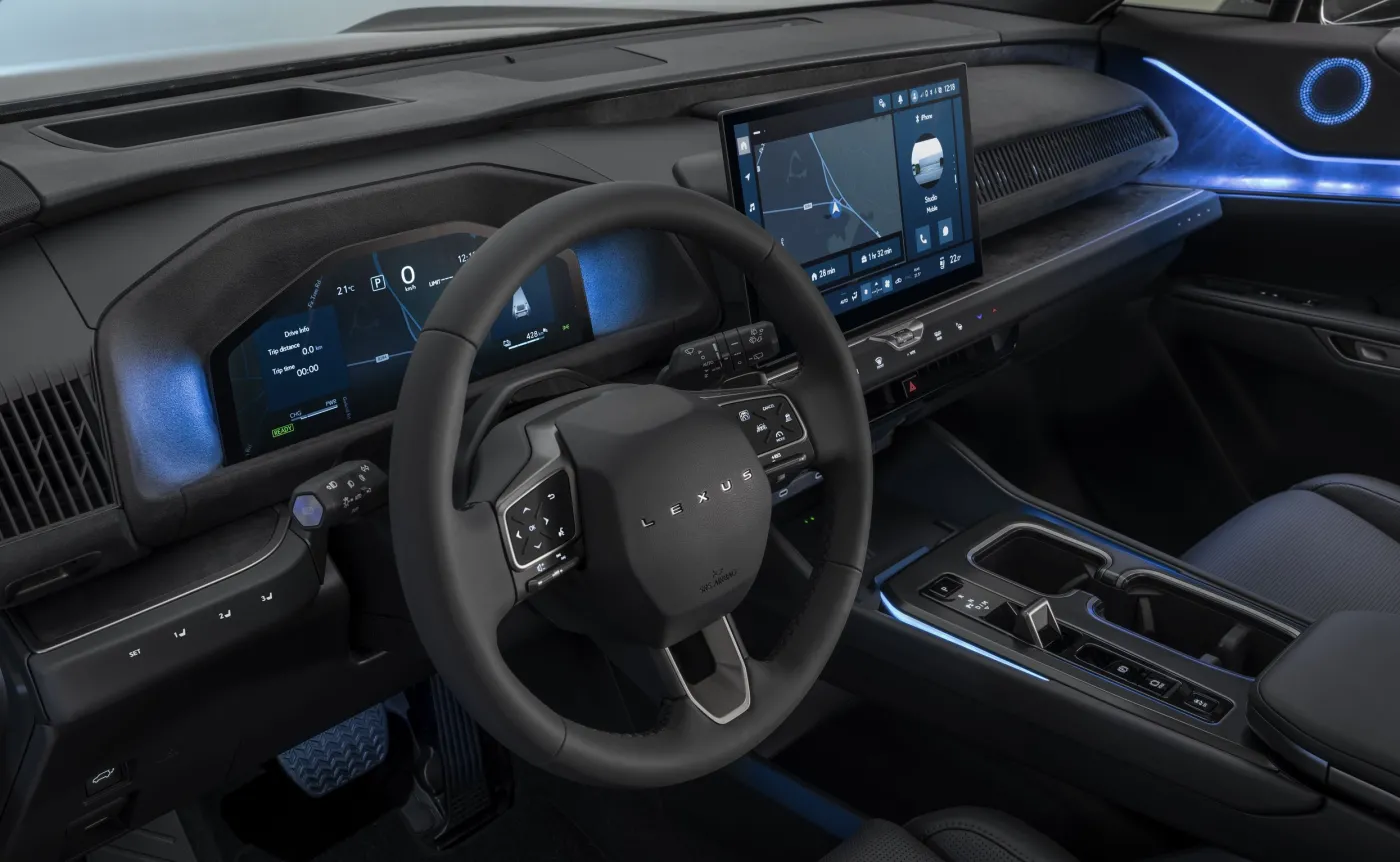nowy-lexus-tz-39137071.jpg