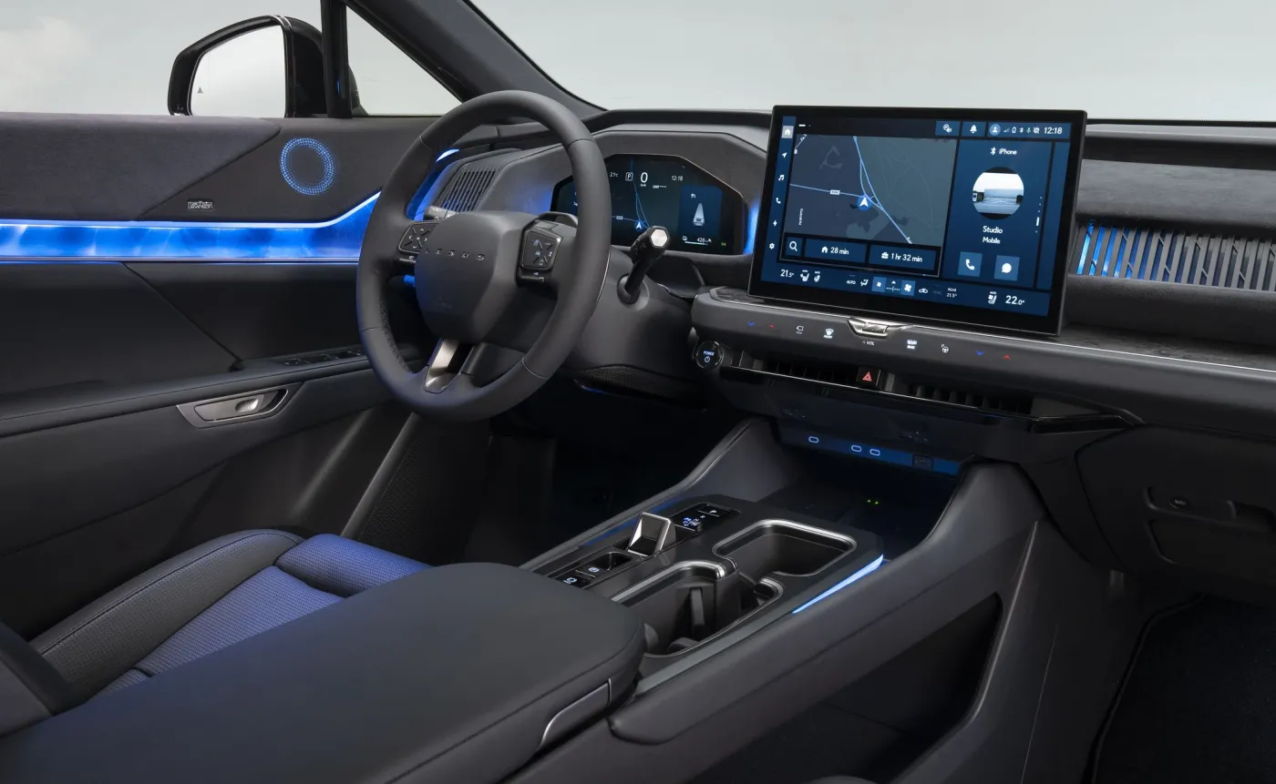 nowy-lexus-tz-39137095.jpg