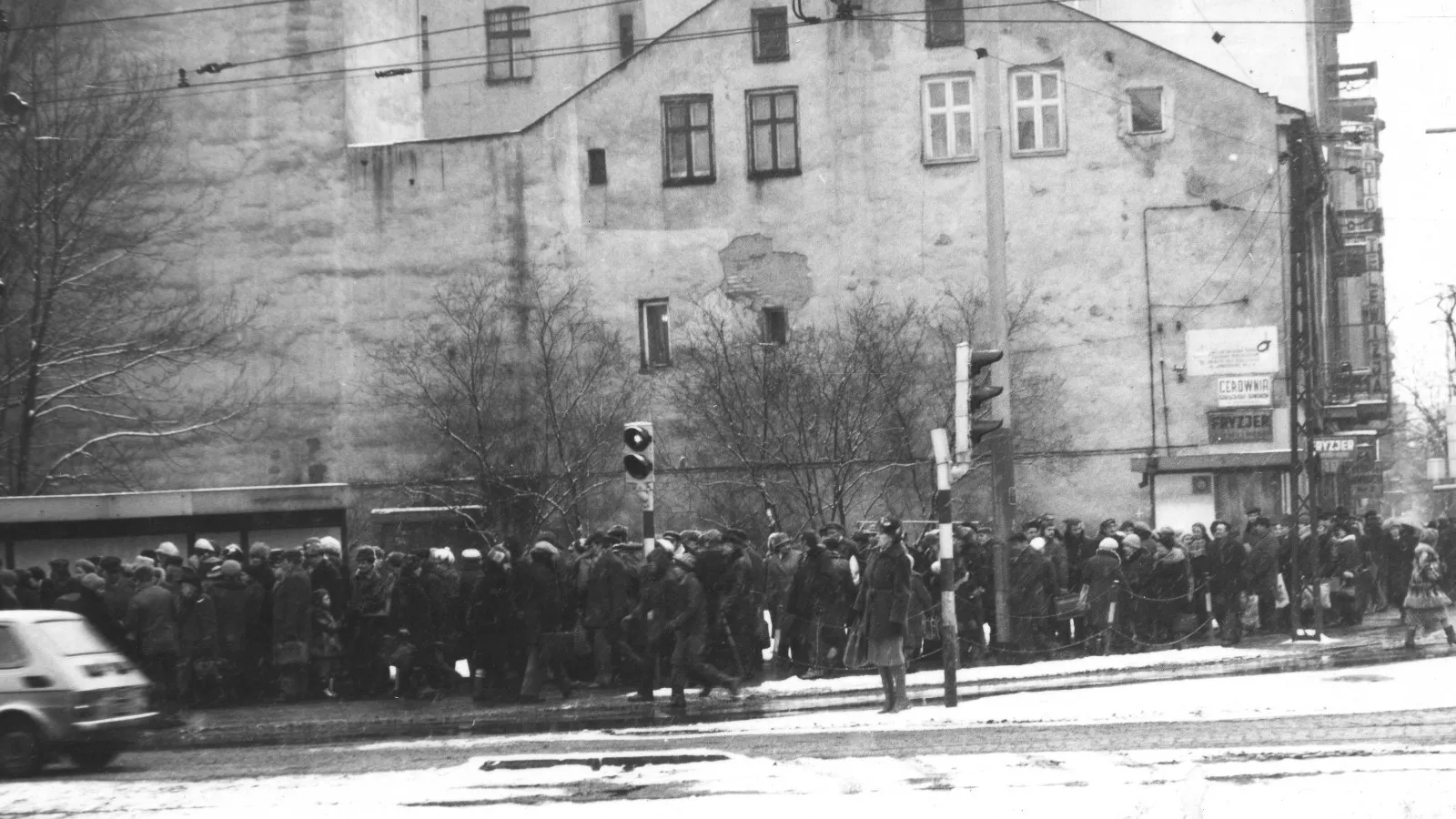 Boomersi i pokolenie X dadzą radę, Zetki muszą się poddać. QUIZ o nonsensach PRL