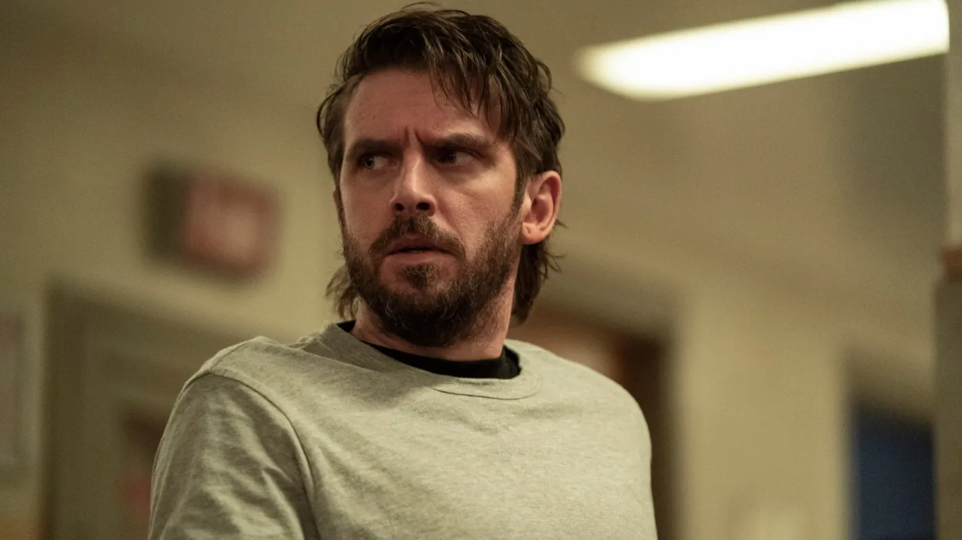 Dan Stevens w serialu "Terror: Devil in Silver"