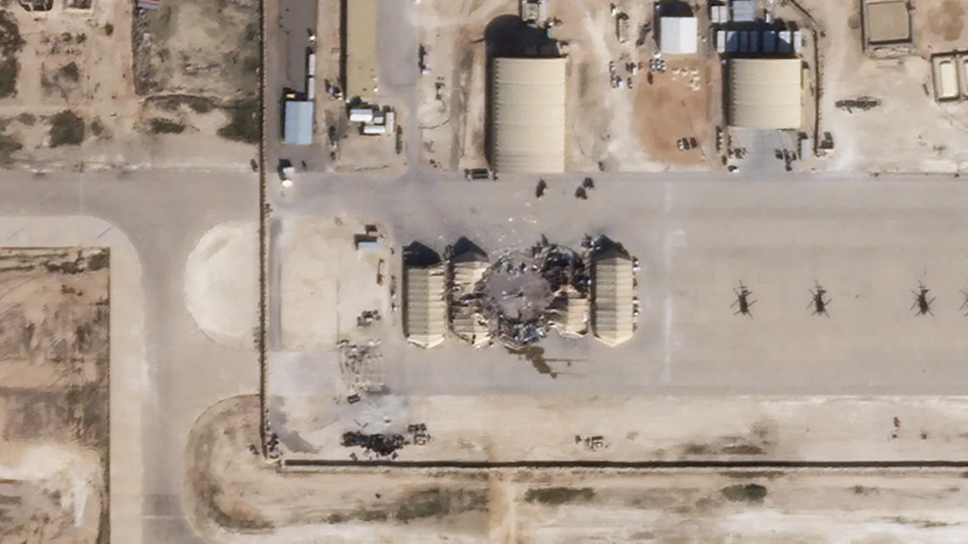 Efekty irańskiego ataku na bazę Al-Asad w Iranie.