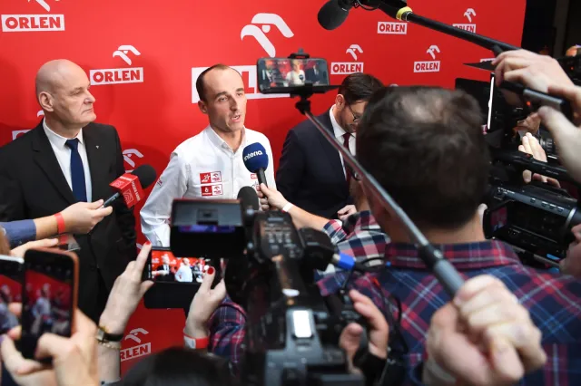 Oficjalnie! Robert Kubica wystartuje w serii wyścigów samochodowych DTM