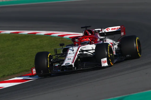 Kubica najlepszy w Barcelonie! Polak dał popis, ale był też w tarapatach [WIDEO]