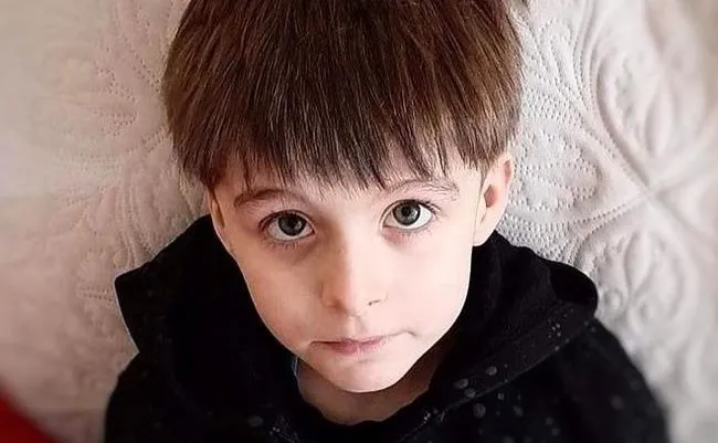 7-letni Jaś walczy z glejakiem pnia mózgu. Trwa zbiórka pieniędzy, zostało tylko kilka dni...