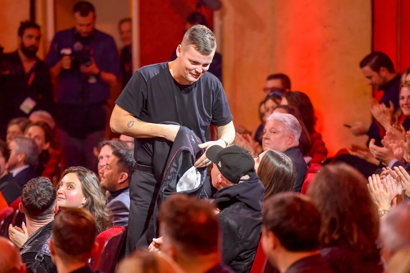 Król tuż przed trasą koncertową prezentuje teledysk do nagrania "Głodne dusze"