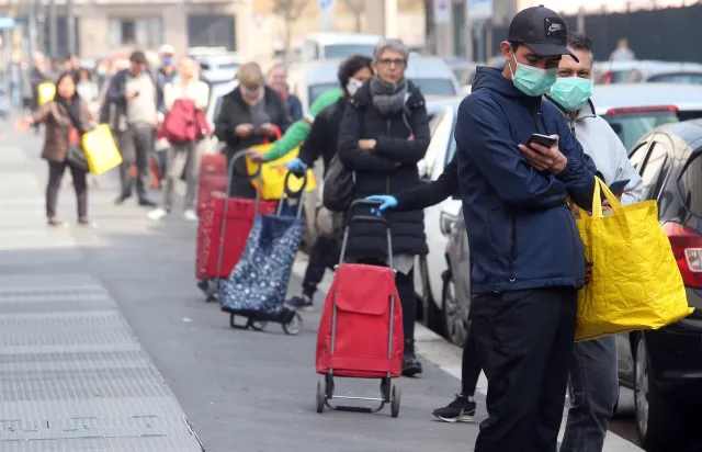 Włoski ekspert mówi o katastrofie. Wojsko na ulicach Mediolanu