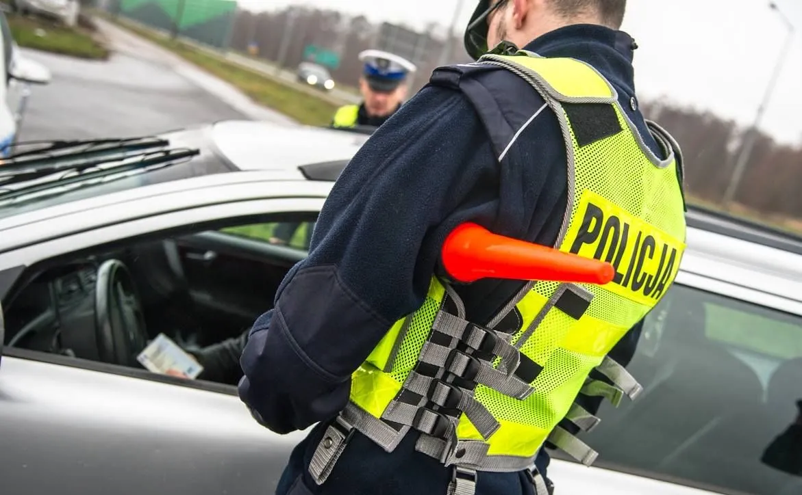 Dziś policja ostro bierze się za kierowców i pieszych. "Pierwszeństwa nie można wykorzystywać w pełnym wachlarzu"