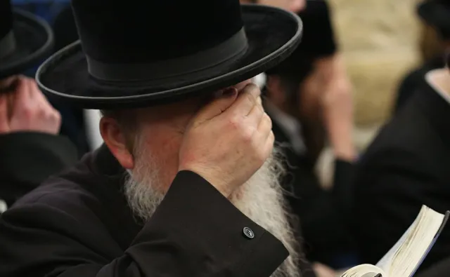 "Nie dla żydowskich roszczeń". Facebook usunął profil ONR, ale fanpage Marszu Niepodległości przejął antysemicką schedę