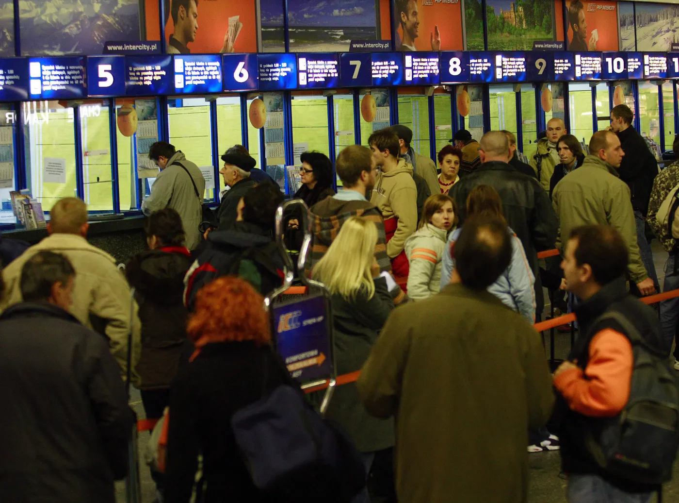 Jedziesz na święta? Utkniesz na dworcu