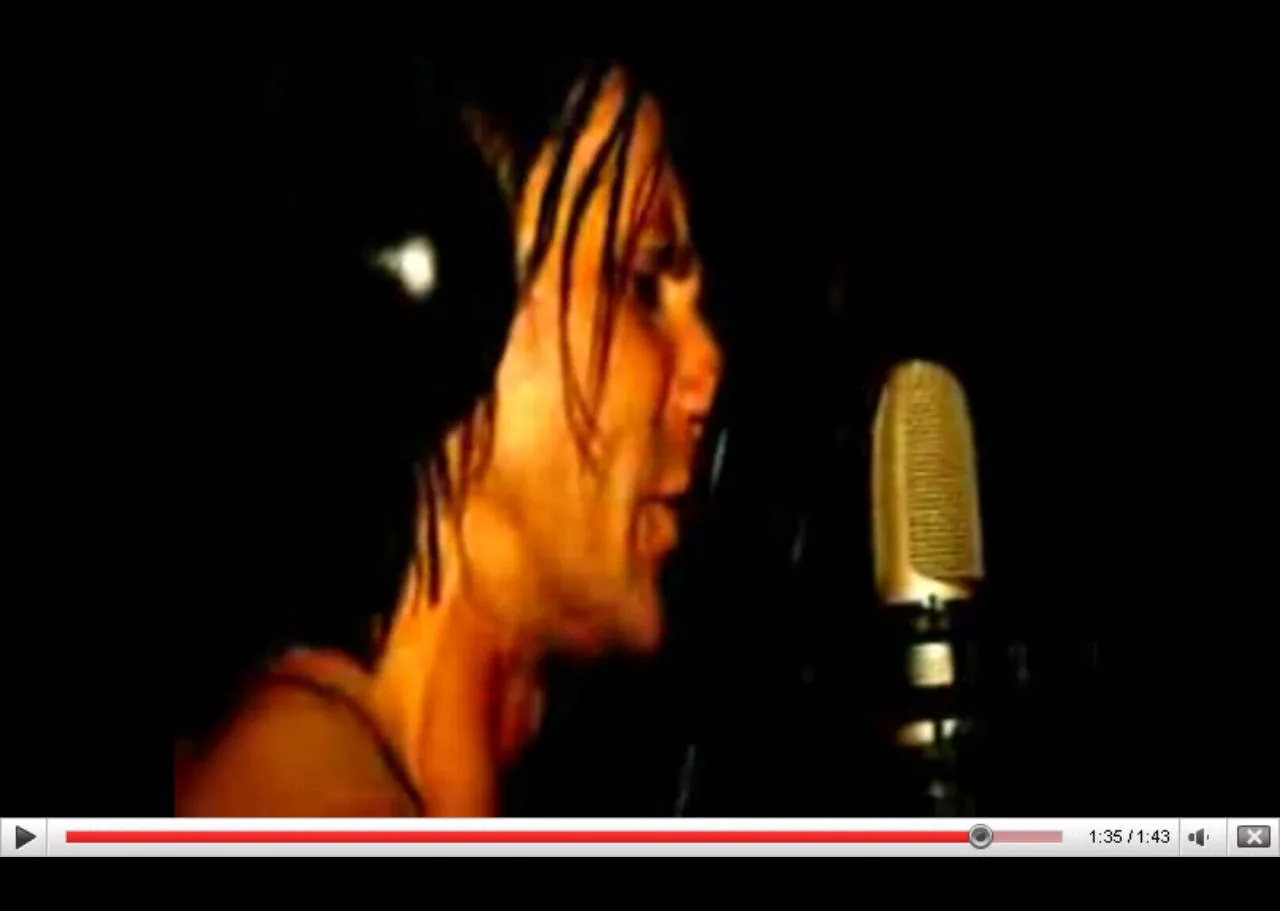 Zobaczcie, jak zamiatacz z Londynu śpiewa