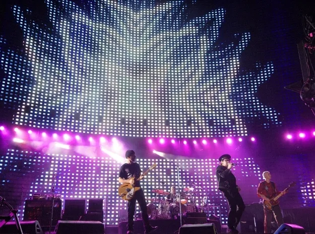 U2 w polskich kinach