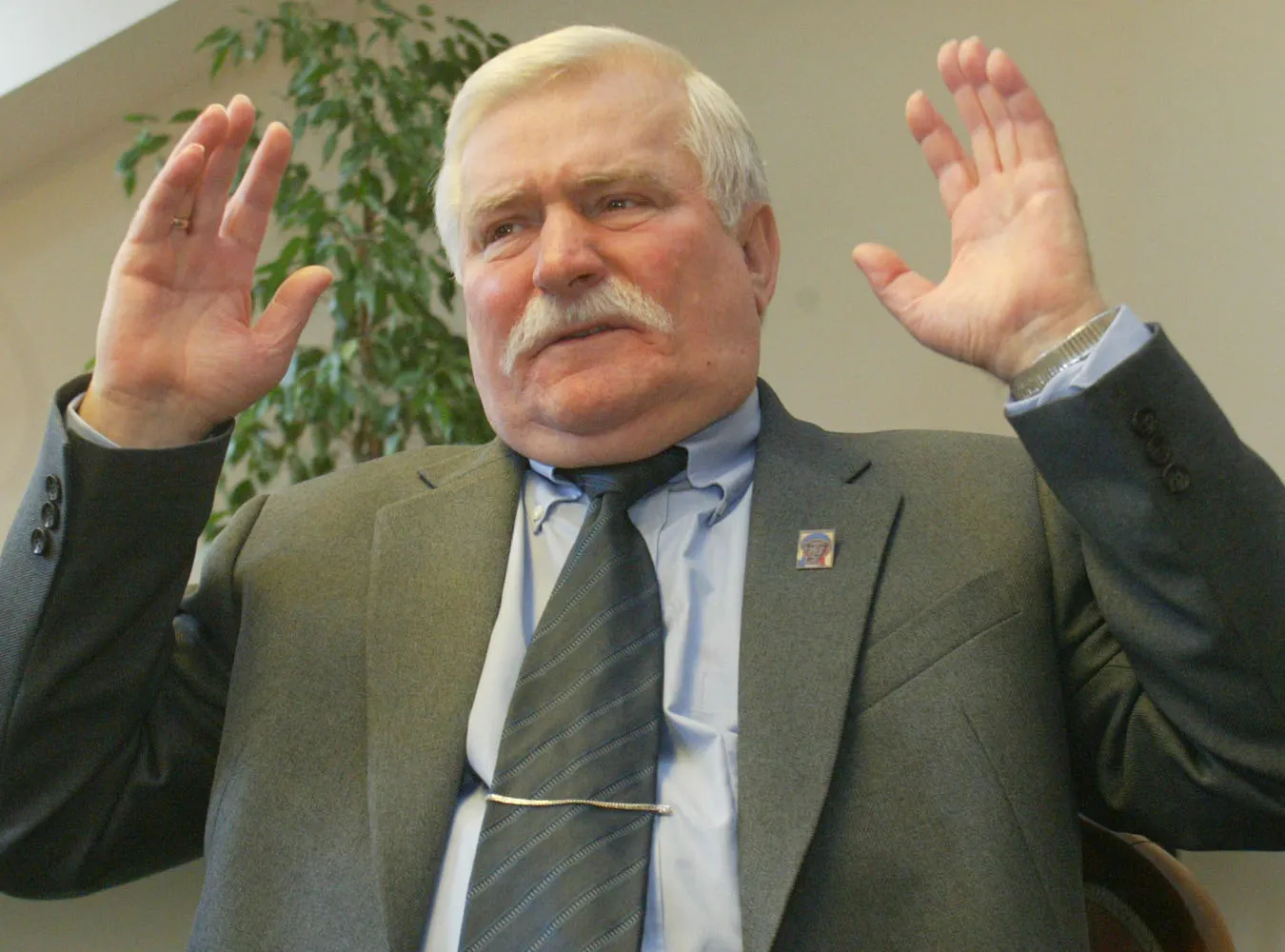 Wałęsa: Mój ojciec przewraca się w grobie