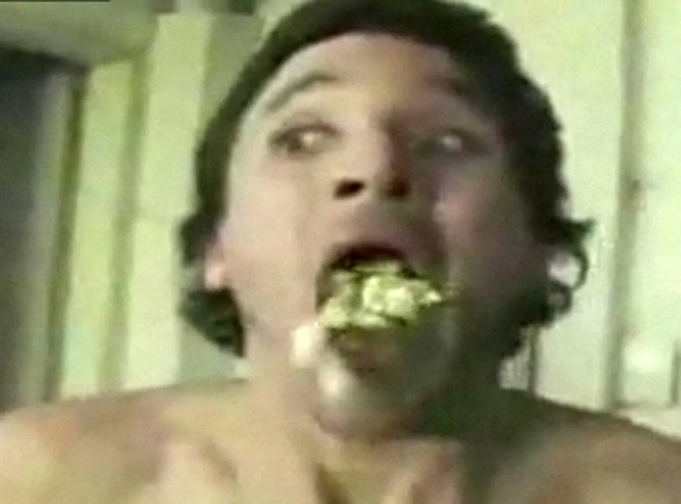 Zobacz, jak zrobić popcorn w ustach