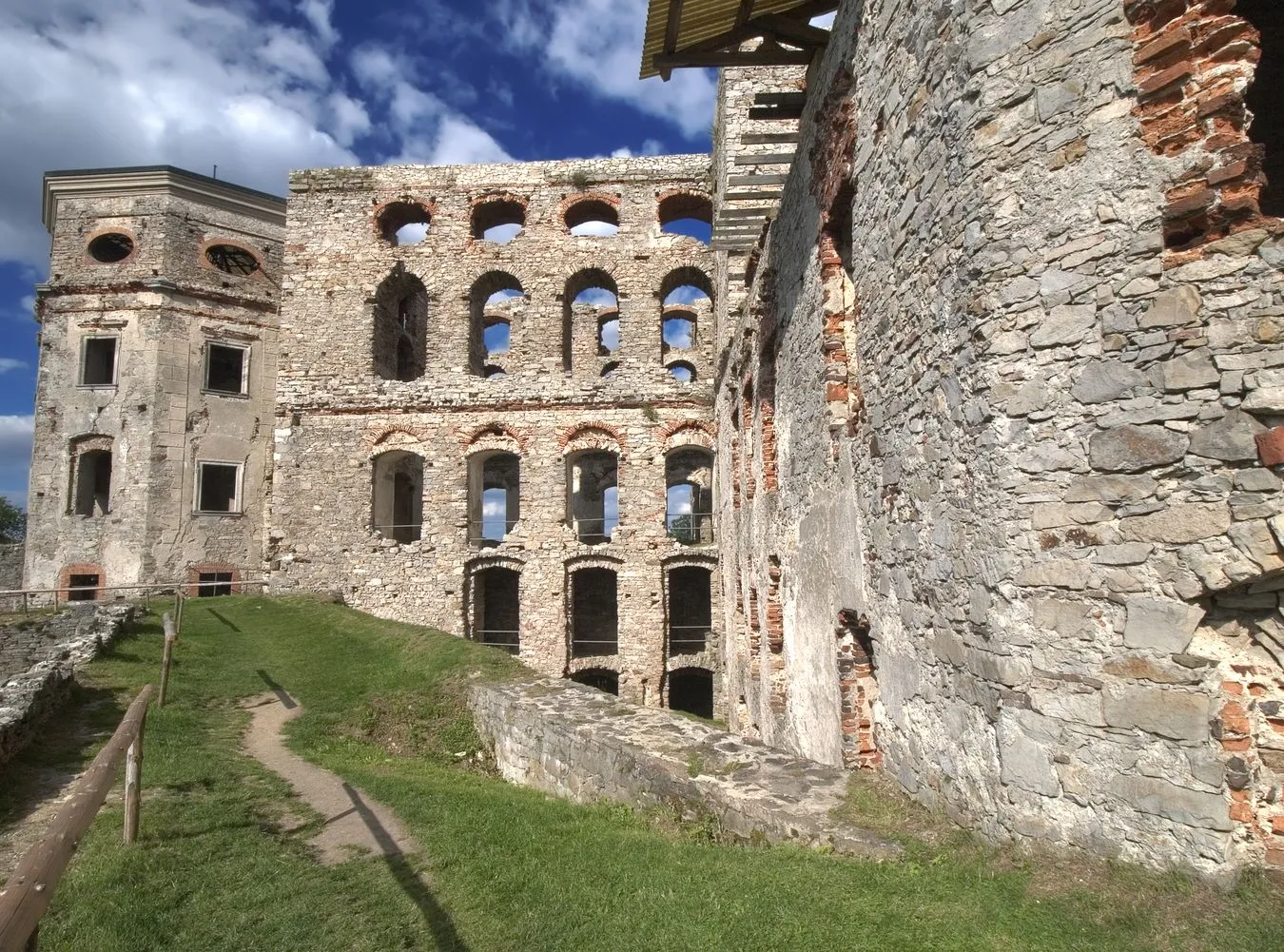 Góry Świętokrzyskie. Nie ma starszych w naszym kraju