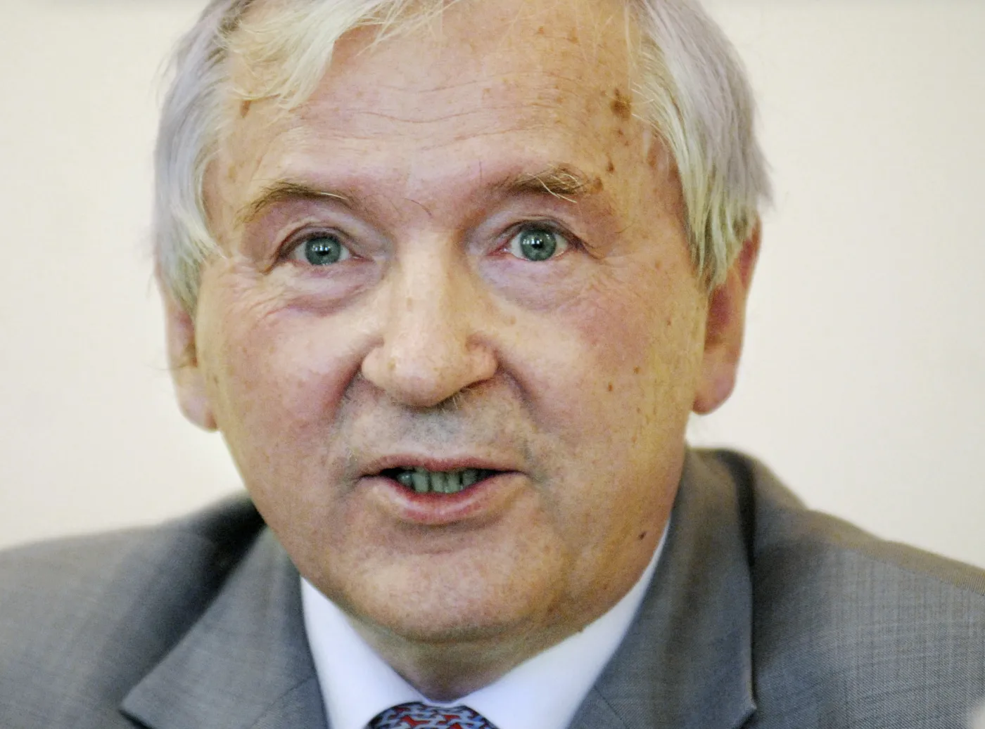 Gomułka: Czeka nas bardzo ciężki rok